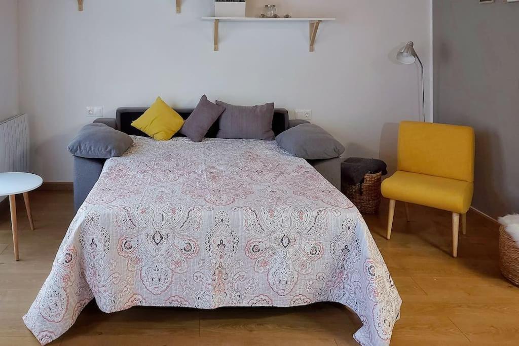Precioso Apartamento Duplex En El Centro De Olot Apartment Ngoại thất bức ảnh