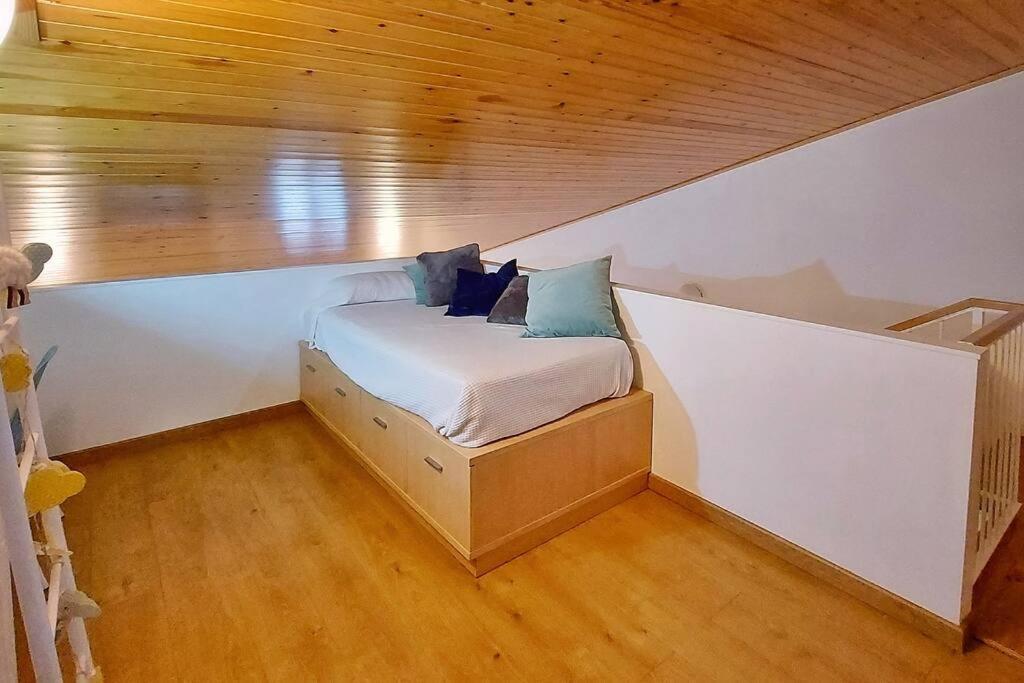 Precioso Apartamento Duplex En El Centro De Olot Apartment Ngoại thất bức ảnh